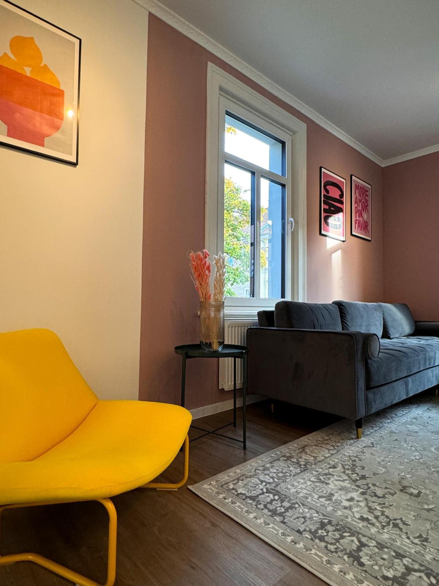Carl Von Limone Apartment