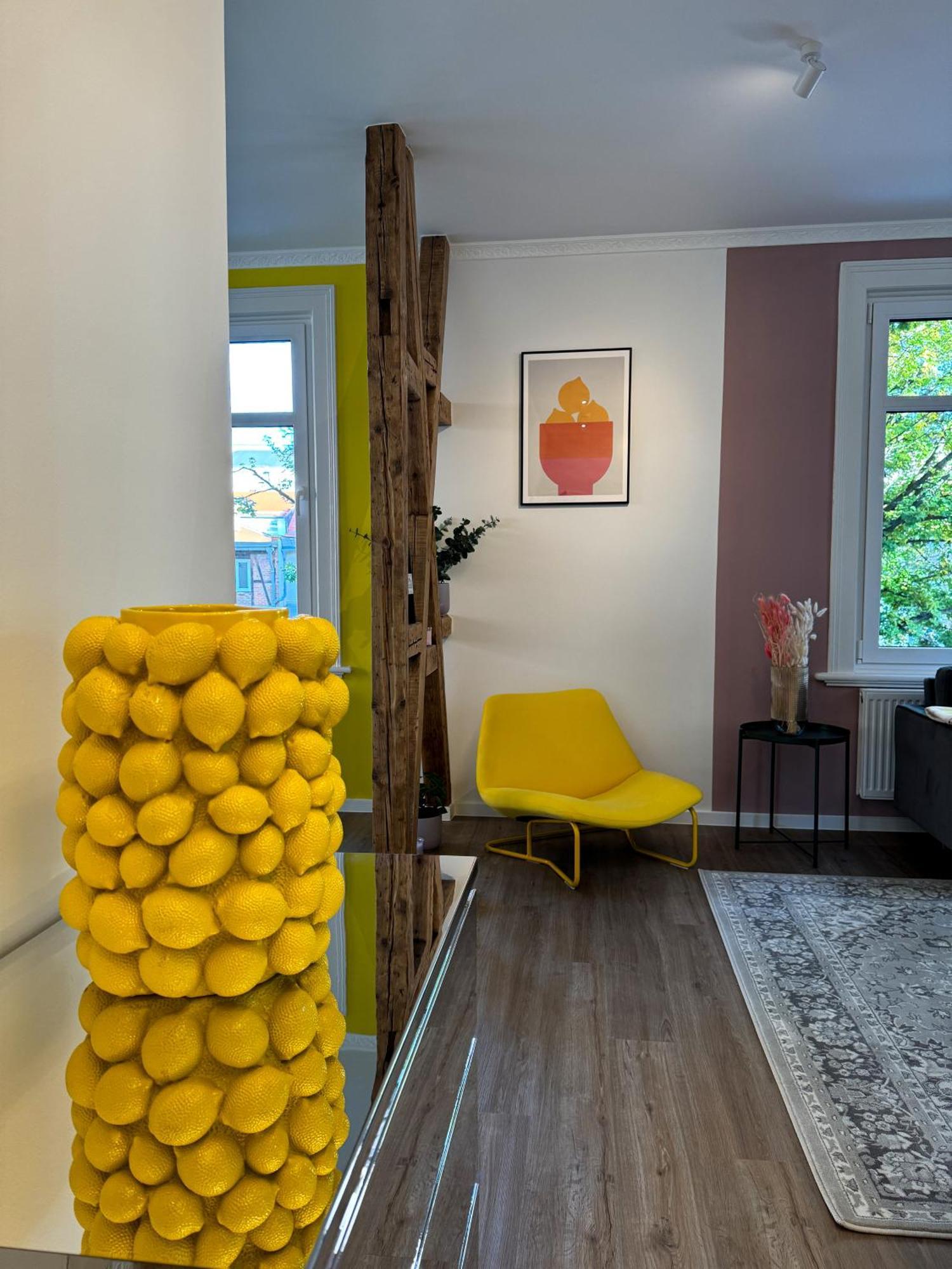 Carl Von Limone Apartment *
