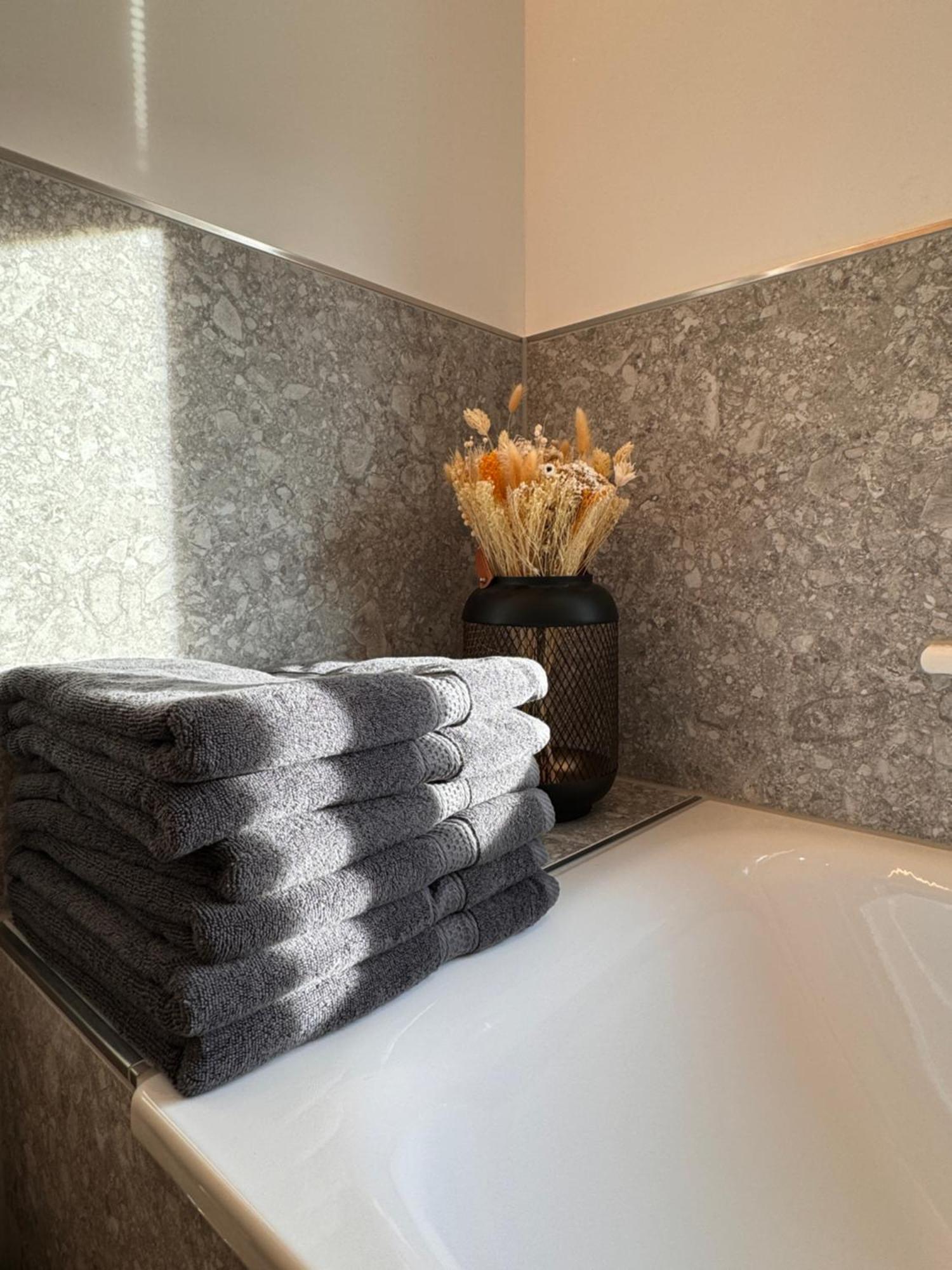 Apartment Carl Von Limone